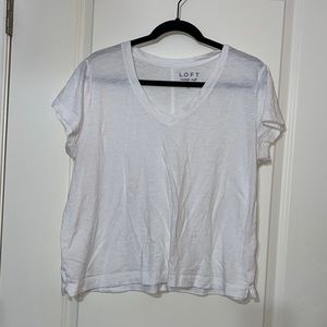 White v neck t shirt